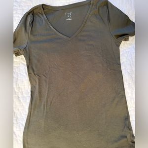 Olive Green short sleeve t-shirt. Size medium